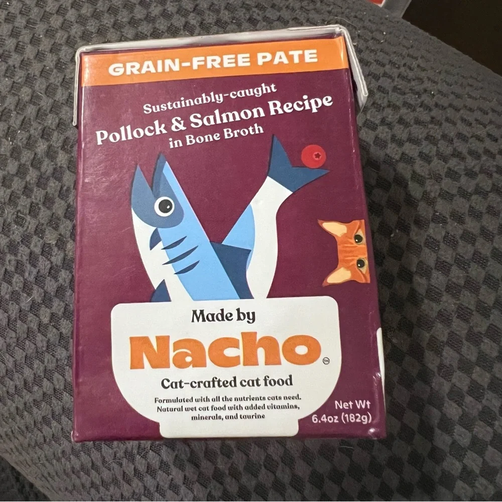 Nacho Pollock & Salmon Cat Food